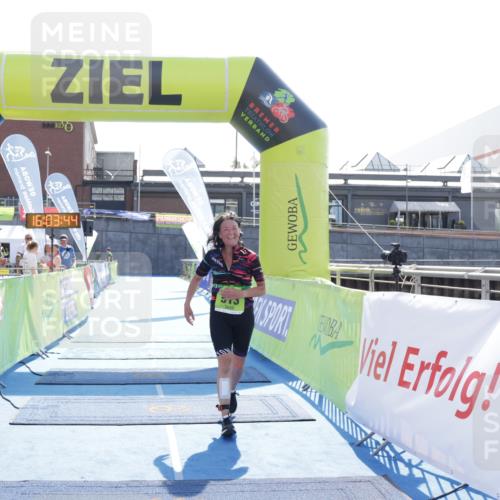 10.08.2025 - GEWOBA Citytriathlon Bremen H.Heesch http://msf.ph/oto/8555979 10.08.2025 16:03:48 Ziel 513 meine-sportfotos.de