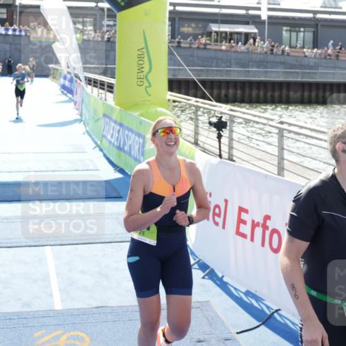 10.08.2025 - GEWOBA Citytriathlon Bremen H.Heesch http://msf.ph/oto/8555989 10.08.2025 15:26:47 Ziel 86, 401, 441 meine-sportfotos.de