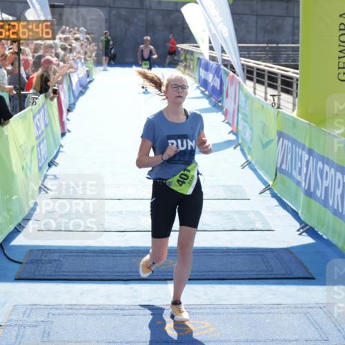 10.08.2025 - GEWOBA Citytriathlon Bremen H.Heesch http://msf.ph/oto/8556000 10.08.2025 15:26:50 Ziel 86, 401, 441 meine-sportfotos.de