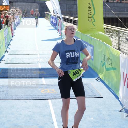 10.08.2025 - GEWOBA Citytriathlon Bremen H.Heesch http://msf.ph/oto/8556014 10.08.2025 15:26:52 Ziel 401, 441 meine-sportfotos.de
