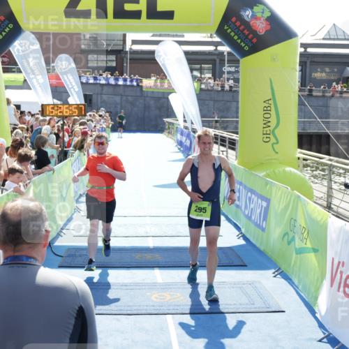 10.08.2025 - GEWOBA Citytriathlon Bremen H.Heesch http://msf.ph/oto/8556038 10.08.2025 15:27:01 Ziel 131, 295 meine-sportfotos.de