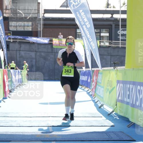 10.08.2025 - GEWOBA Citytriathlon Bremen H.Heesch http://msf.ph/oto/8556050 10.08.2025 16:08:31 Ziel 343 meine-sportfotos.de