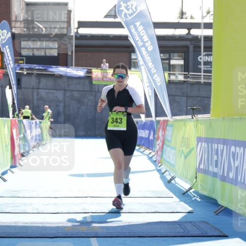 10.08.2025 - GEWOBA Citytriathlon Bremen H.Heesch http://msf.ph/oto/8556052 10.08.2025 16:08:31 Ziel 343 meine-sportfotos.de