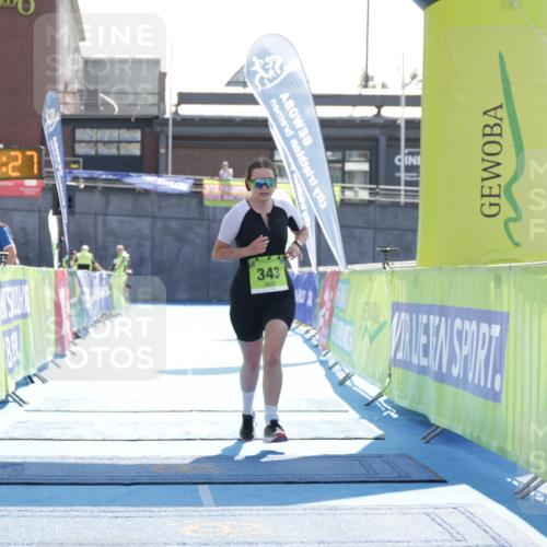 10.08.2025 - GEWOBA Citytriathlon Bremen H.Heesch http://msf.ph/oto/8556064 10.08.2025 16:08:31 Ziel 343 meine-sportfotos.de