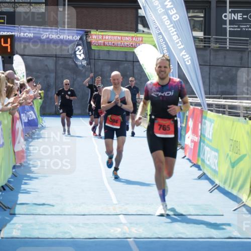 10.08.2025 - GEWOBA Citytriathlon Bremen H.Heesch http://msf.ph/oto/8556074 10.08.2025 14:24:58 Ziel 765, 894 meine-sportfotos.de