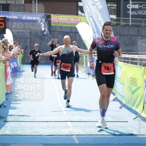 10.08.2025 - GEWOBA Citytriathlon Bremen H.Heesch http://msf.ph/oto/8556077 10.08.2025 14:24:59 Ziel 765, 894, 964, 1023 meine-sportfotos.de
