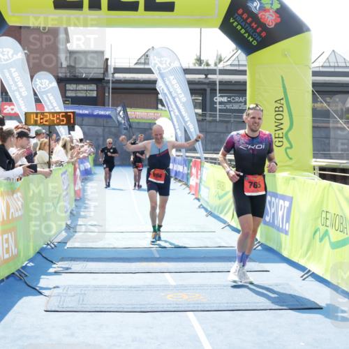10.08.2025 - GEWOBA Citytriathlon Bremen H.Heesch http://msf.ph/oto/8556091 10.08.2025 14:25:00 Ziel 765, 894, 964, 1023 meine-sportfotos.de