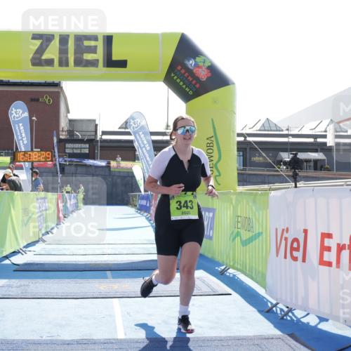 10.08.2025 - GEWOBA Citytriathlon Bremen H.Heesch http://msf.ph/oto/8556127 10.08.2025 16:08:33 Ziel 343 meine-sportfotos.de
