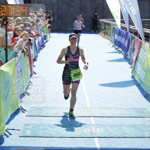 10.08.2025 - GEWOBA Citytriathlon Bremen H.Heesch http://msf.ph/oto/8556133 10.08.2025 15:27:38 Ziel 56, 466, 467 meine-sportfotos.de