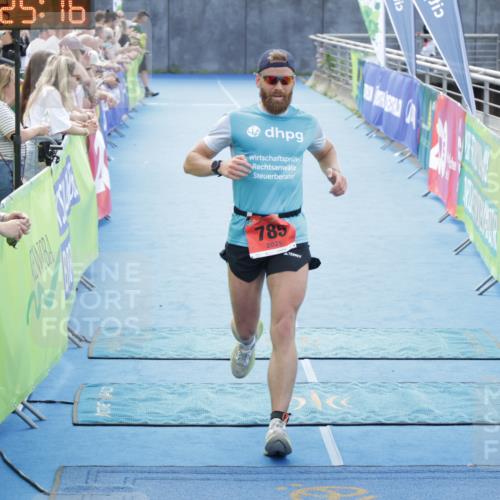 10.08.2025 - GEWOBA Citytriathlon Bremen H.Heesch http://msf.ph/oto/8556141 10.08.2025 14:25:20 Ziel 785 meine-sportfotos.de