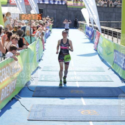 10.08.2025 - GEWOBA Citytriathlon Bremen H.Heesch http://msf.ph/oto/8556143 10.08.2025 15:27:39 Ziel 56, 466, 467 meine-sportfotos.de