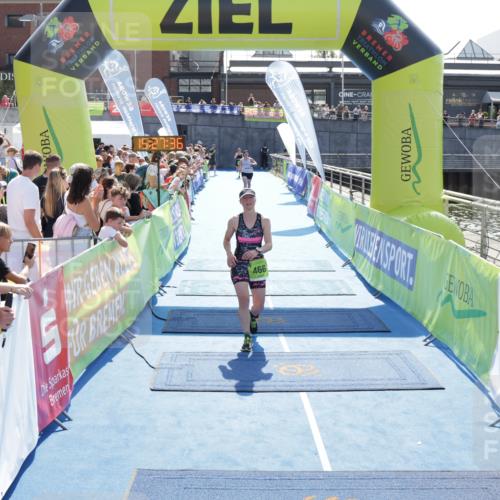 10.08.2025 - GEWOBA Citytriathlon Bremen H.Heesch http://msf.ph/oto/8556155 10.08.2025 15:27:40 Ziel 56, 466, 467 meine-sportfotos.de