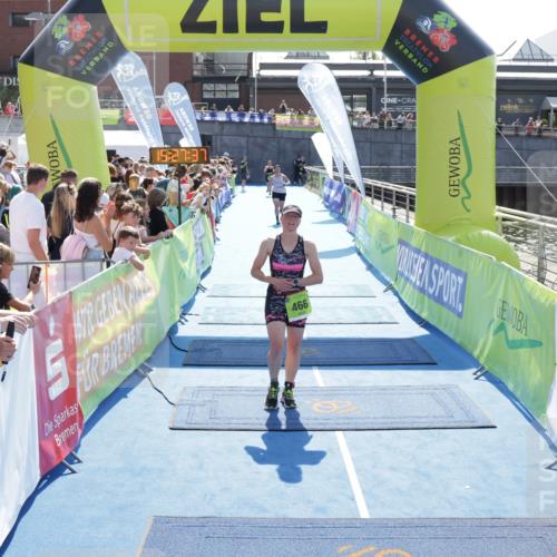 10.08.2025 - GEWOBA Citytriathlon Bremen H.Heesch http://msf.ph/oto/8556163 10.08.2025 15:27:41 Ziel 56, 466, 467 meine-sportfotos.de