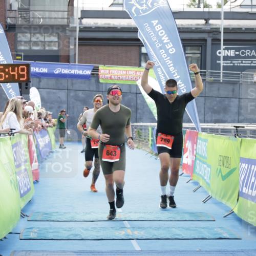 10.08.2025 - GEWOBA Citytriathlon Bremen H.Heesch http://msf.ph/oto/8556168 10.08.2025 14:25:53 Ziel 643, 749, 789 meine-sportfotos.de
