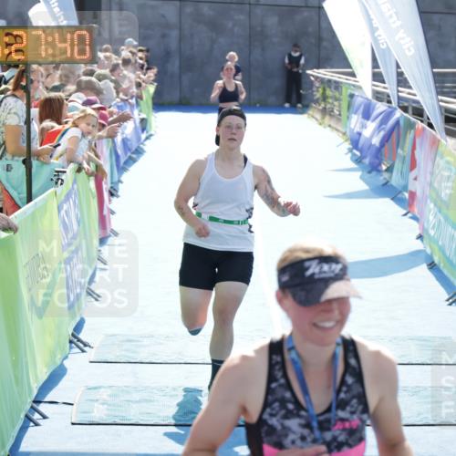 10.08.2025 - GEWOBA Citytriathlon Bremen H.Heesch http://msf.ph/oto/8556178 10.08.2025 15:27:44 Ziel 56, 382, 466 meine-sportfotos.de