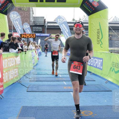 10.08.2025 - GEWOBA Citytriathlon Bremen H.Heesch http://msf.ph/oto/8556186 10.08.2025 14:25:56 Ziel 643, 749, 789, 899 meine-sportfotos.de
