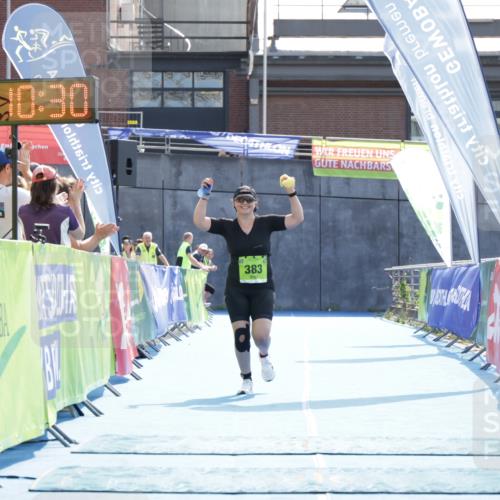 10.08.2025 - GEWOBA Citytriathlon Bremen H.Heesch http://msf.ph/oto/8556200 10.08.2025 16:10:34 Ziel 383 meine-sportfotos.de