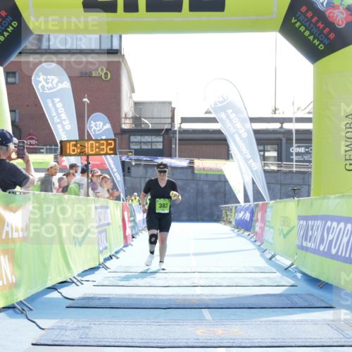 10.08.2025 - GEWOBA Citytriathlon Bremen H.Heesch http://msf.ph/oto/8556220 10.08.2025 16:10:36 Ziel 383 meine-sportfotos.de