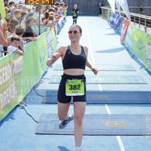 10.08.2025 - GEWOBA Citytriathlon Bremen H.Heesch http://msf.ph/oto/8556221 10.08.2025 15:27:51 Ziel 56, 382 meine-sportfotos.de