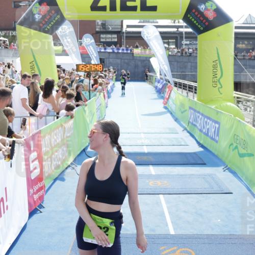 10.08.2025 - GEWOBA Citytriathlon Bremen H.Heesch http://msf.ph/oto/8556230 10.08.2025 15:27:52 Ziel 382 meine-sportfotos.de