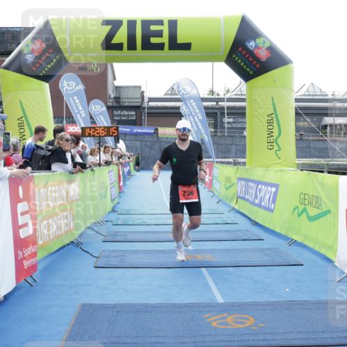 10.08.2025 - GEWOBA Citytriathlon Bremen H.Heesch http://msf.ph/oto/8556235 10.08.2025 14:26:19 Ziel 736 meine-sportfotos.de