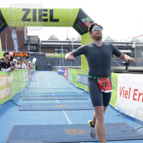 10.08.2025 - GEWOBA Citytriathlon Bremen H.Heesch http://msf.ph/oto/8556281 10.08.2025 14:26:49 Ziel 707, 776 meine-sportfotos.de