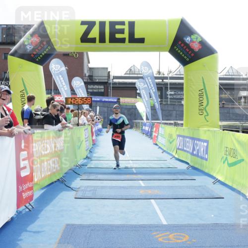 10.08.2025 - GEWOBA Citytriathlon Bremen H.Heesch http://msf.ph/oto/8556288 10.08.2025 14:27:01 Ziel 692 meine-sportfotos.de