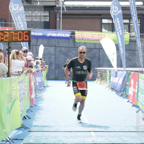 10.08.2025 - GEWOBA Citytriathlon Bremen H.Heesch http://msf.ph/oto/8556304 10.08.2025 14:27:10 Ziel 902 meine-sportfotos.de