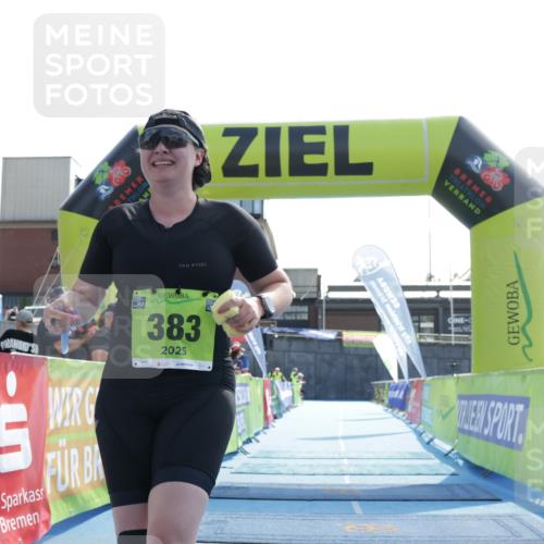 10.08.2025 - GEWOBA Citytriathlon Bremen H.Heesch http://msf.ph/oto/8556318 10.08.2025 16:10:39 Ziel 383 meine-sportfotos.de