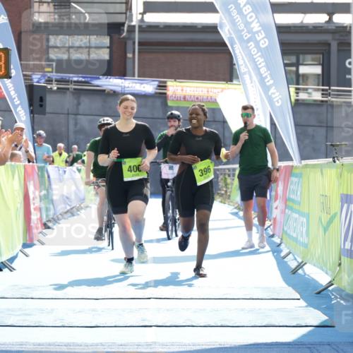 10.08.2025 - GEWOBA Citytriathlon Bremen H.Heesch http://msf.ph/oto/8556344 10.08.2025 16:13:11 Ziel 396, 406 meine-sportfotos.de