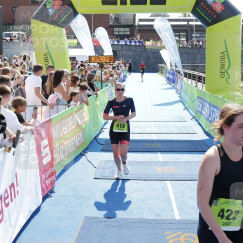 10.08.2025 - GEWOBA Citytriathlon Bremen H.Heesch http://msf.ph/oto/8556361 10.08.2025 15:28:27 Ziel 142, 166, 418, 422 meine-sportfotos.de