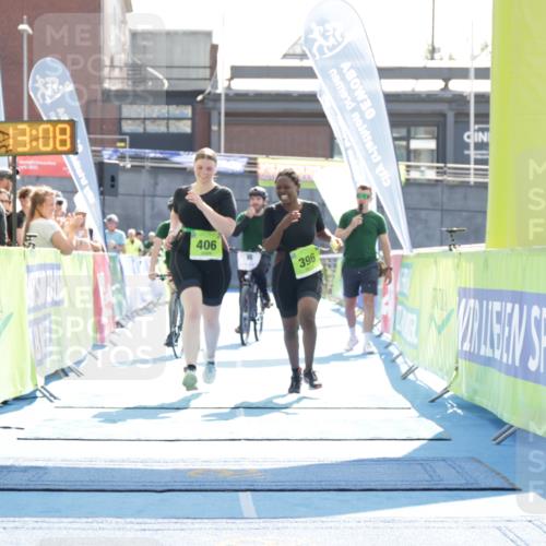 10.08.2025 - GEWOBA Citytriathlon Bremen H.Heesch http://msf.ph/oto/8556366 10.08.2025 16:13:12 Ziel 396, 406 meine-sportfotos.de
