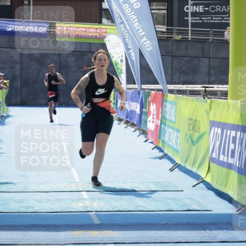 10.08.2025 - GEWOBA Citytriathlon Bremen H.Heesch http://msf.ph/oto/8556367 10.08.2025 14:27:31 Ziel 825, 939, 981 meine-sportfotos.de