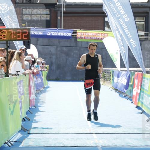 10.08.2025 - GEWOBA Citytriathlon Bremen H.Heesch http://msf.ph/oto/8556380 10.08.2025 14:27:36 Ziel 825, 939, 981 meine-sportfotos.de