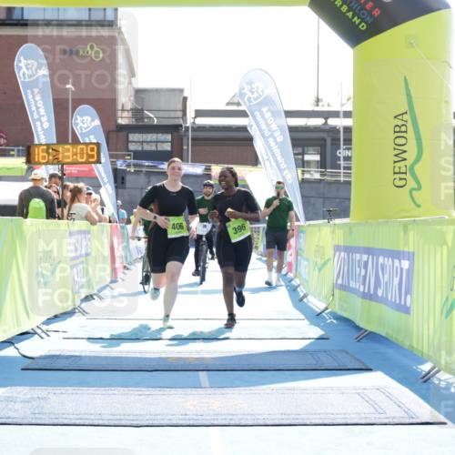 10.08.2025 - GEWOBA Citytriathlon Bremen H.Heesch http://msf.ph/oto/8556387 10.08.2025 16:13:12 Ziel 396, 406 meine-sportfotos.de