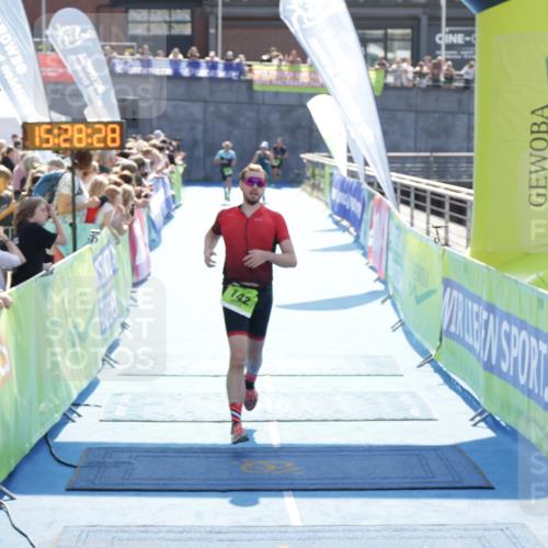 10.08.2025 - GEWOBA Citytriathlon Bremen H.Heesch http://msf.ph/oto/8556388 10.08.2025 15:28:32 Ziel 142, 166, 418, 532 meine-sportfotos.de