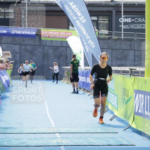 10.08.2025 - GEWOBA Citytriathlon Bremen H.Heesch http://msf.ph/oto/8556389 10.08.2025 14:28:32 Ziel 978 meine-sportfotos.de