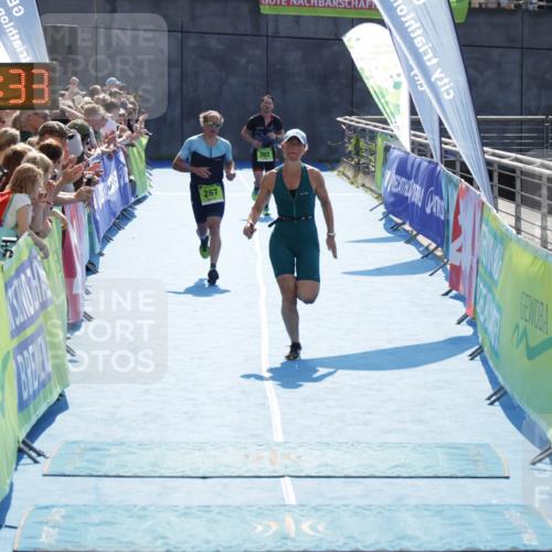 10.08.2025 - GEWOBA Citytriathlon Bremen H.Heesch http://msf.ph/oto/8556405 10.08.2025 15:28:37 Ziel 142, 267, 532 meine-sportfotos.de