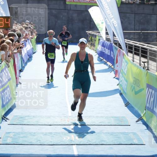 10.08.2025 - GEWOBA Citytriathlon Bremen H.Heesch http://msf.ph/oto/8556415 10.08.2025 15:28:38 Ziel 142, 202, 267, 532 meine-sportfotos.de