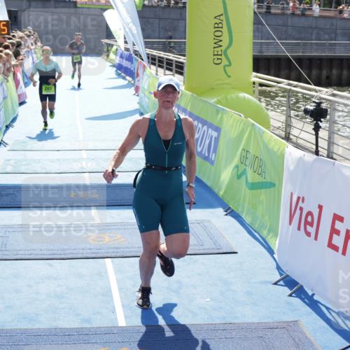 10.08.2025 - GEWOBA Citytriathlon Bremen H.Heesch http://msf.ph/oto/8556431 10.08.2025 15:28:39 Ziel 142, 202, 267, 532 meine-sportfotos.de