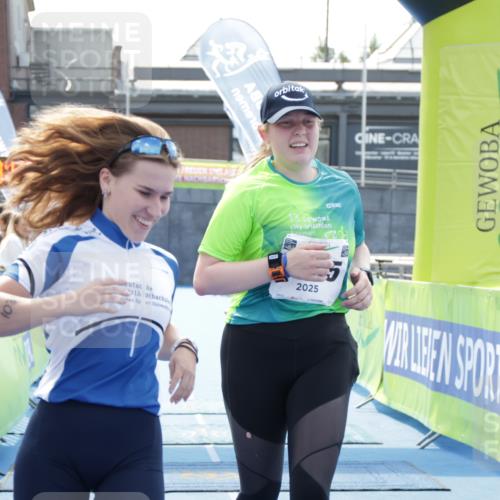 10.08.2025 - GEWOBA Citytriathlon Bremen H.Heesch http://msf.ph/oto/8556439 10.08.2025 14:28:43 Ziel 1019 meine-sportfotos.de