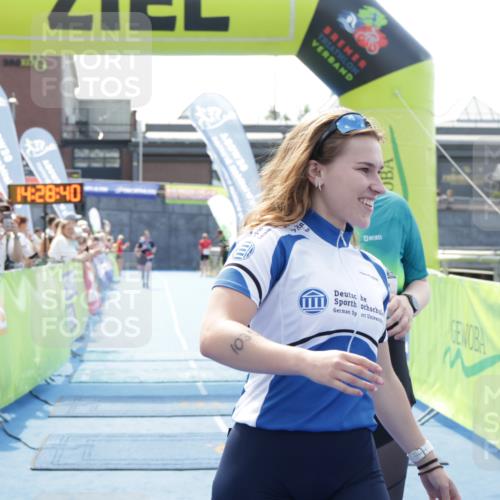 10.08.2025 - GEWOBA Citytriathlon Bremen H.Heesch http://msf.ph/oto/8556445 10.08.2025 14:28:44 Ziel 1019 meine-sportfotos.de