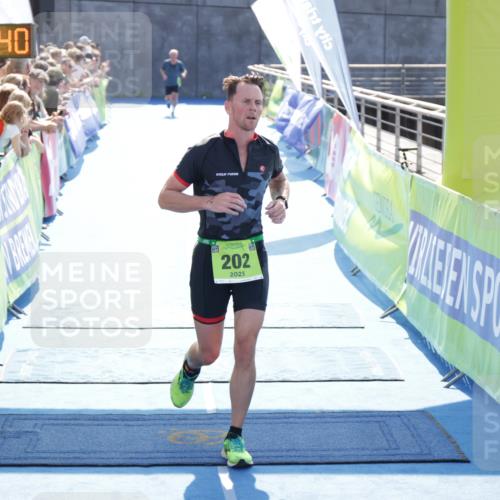 10.08.2025 - GEWOBA Citytriathlon Bremen H.Heesch http://msf.ph/oto/8556467 10.08.2025 15:28:44 Ziel 202, 267, 288, 532 meine-sportfotos.de
