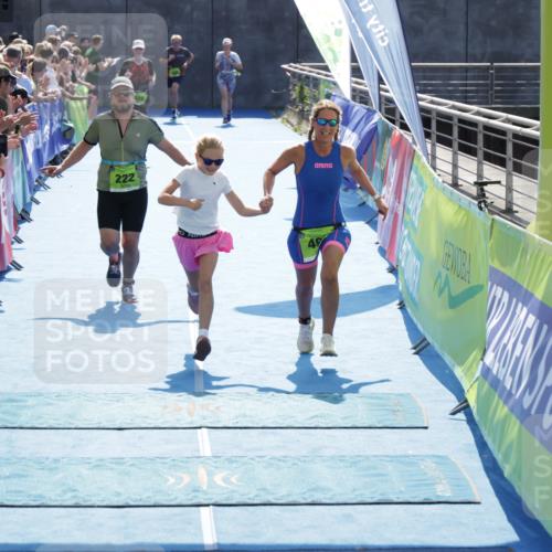 10.08.2025 - GEWOBA Citytriathlon Bremen H.Heesch http://msf.ph/oto/8556508 10.08.2025 15:29:02 Ziel 222, 499 meine-sportfotos.de