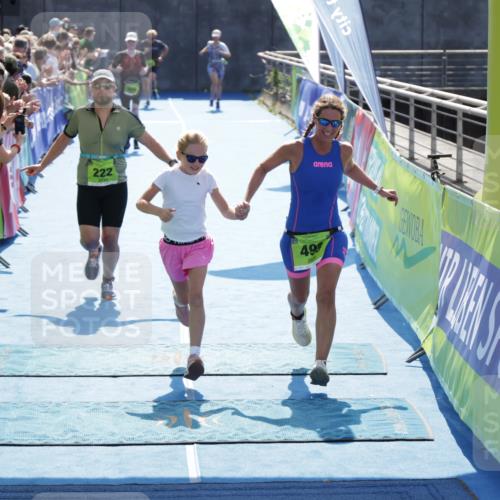 10.08.2025 - GEWOBA Citytriathlon Bremen H.Heesch http://msf.ph/oto/8556512 10.08.2025 15:29:03 Ziel 222, 499 meine-sportfotos.de