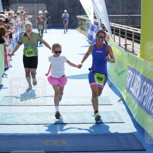 10.08.2025 - GEWOBA Citytriathlon Bremen H.Heesch http://msf.ph/oto/8556514 10.08.2025 15:29:03 Ziel 222, 499 meine-sportfotos.de