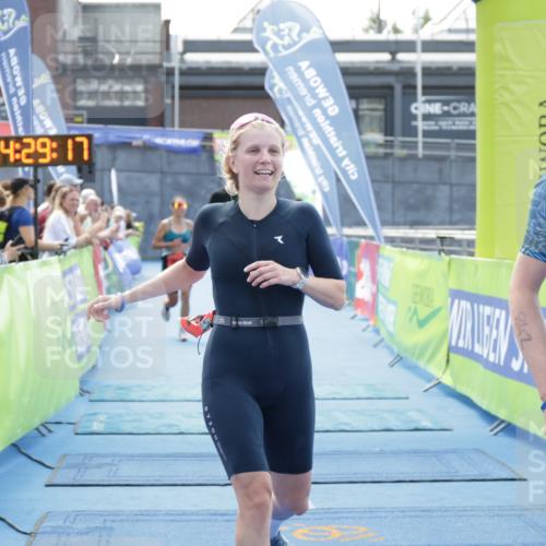 10.08.2025 - GEWOBA Citytriathlon Bremen H.Heesch http://msf.ph/oto/8556519 10.08.2025 14:29:20 Ziel 591, 794, 842, 946, 963 meine-sportfotos.de