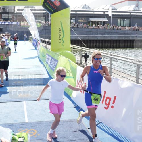 10.08.2025 - GEWOBA Citytriathlon Bremen H.Heesch http://msf.ph/oto/8556526 10.08.2025 15:29:05 Ziel 222, 326, 499 meine-sportfotos.de