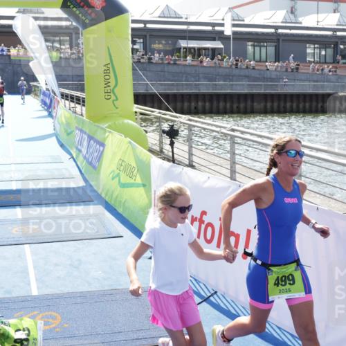10.08.2025 - GEWOBA Citytriathlon Bremen H.Heesch http://msf.ph/oto/8556529 10.08.2025 15:29:06 Ziel 222, 326, 499 meine-sportfotos.de