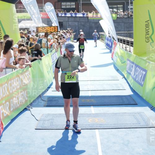 10.08.2025 - GEWOBA Citytriathlon Bremen H.Heesch http://msf.ph/oto/8556531 10.08.2025 15:29:07 Ziel 222, 326, 349, 499 meine-sportfotos.de